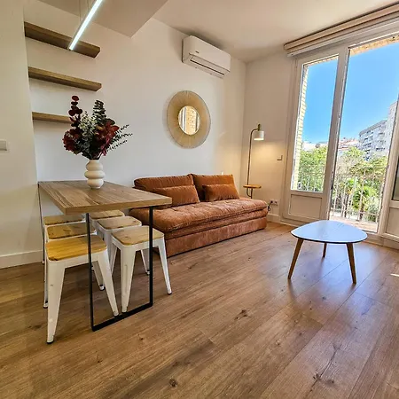 شقة Reconquista 3000