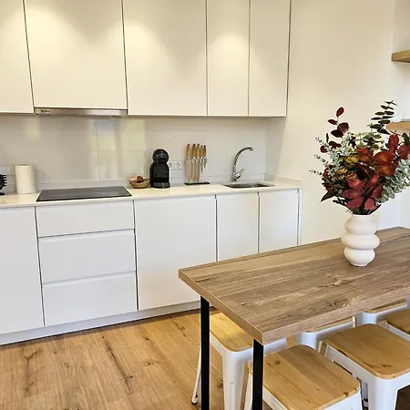 Reconquista 3000 Apartment